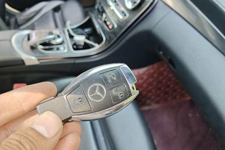 Used Mercedes-Benz C-Class 2018 C 200 L Sport Edition Vehicle Key