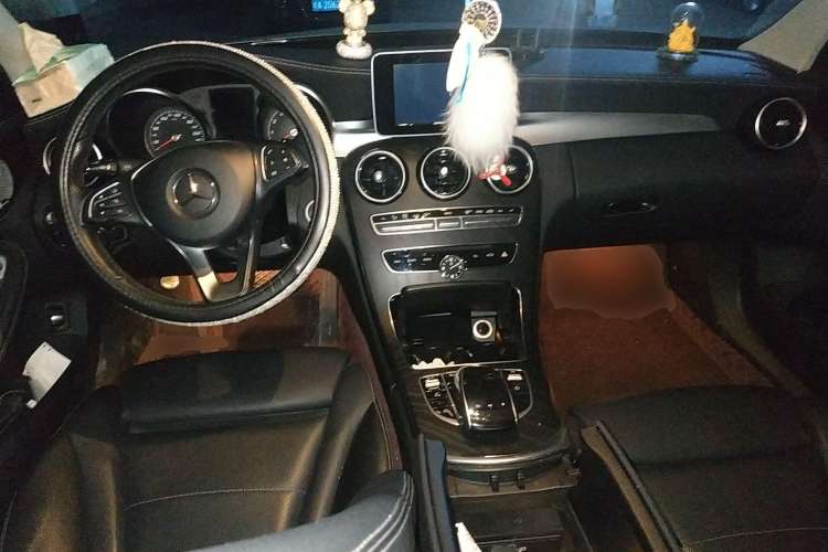 Used Mercedes-Benz C-Class 2018 C 200 L Sport Edition Achievement Special Edition Center Console