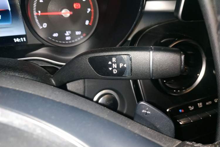 Used Mercedes-Benz C-Class 2018 C 200 L Sport Edition Achievement Special Edition Gear Lever
