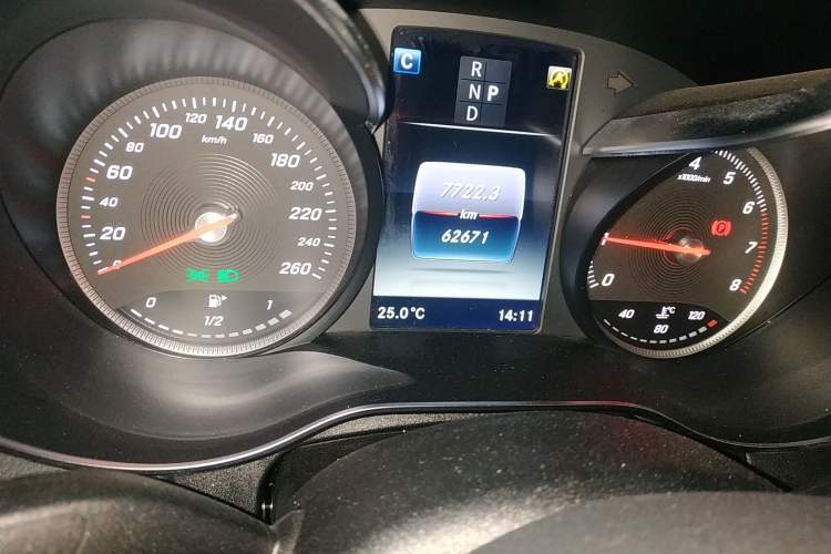 Used Mercedes-Benz C-Class 2018 C 200 L Sport Edition Achievement Special Edition Odometer Close Up