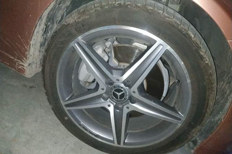 Used Mercedes-Benz C-Class 2018 C 200 L Sport Edition Achievement Special Edition Right Front Wheel Hub