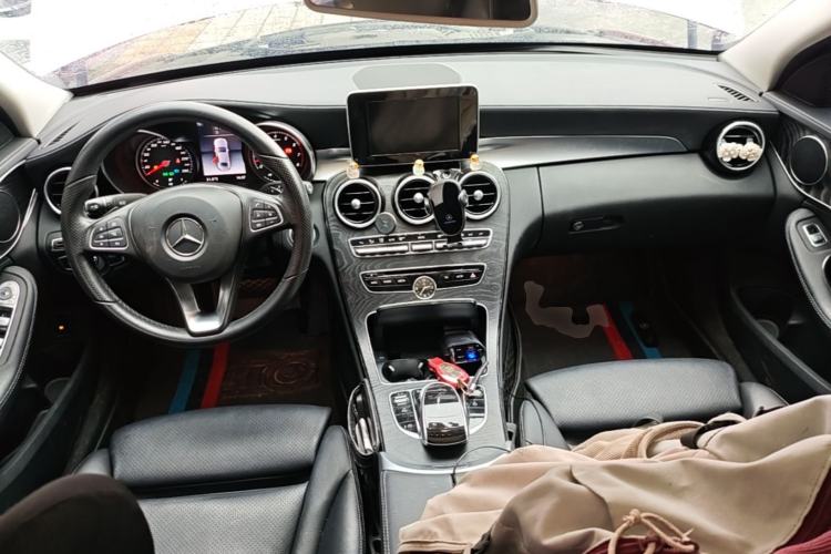 Used Mercedes-Benz C-Class 2018 C 200 L Sport Edition Center Console