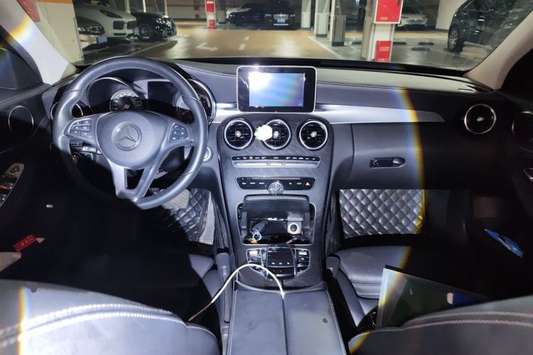 Used Mercedes-Benz C-Class 2018 C 200 L Sport Edition Center Console