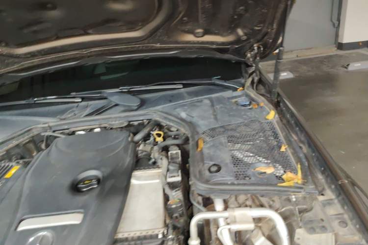 Used Mercedes-Benz C-Class 2018 C 200 L Sport Edition Engine Bay Left