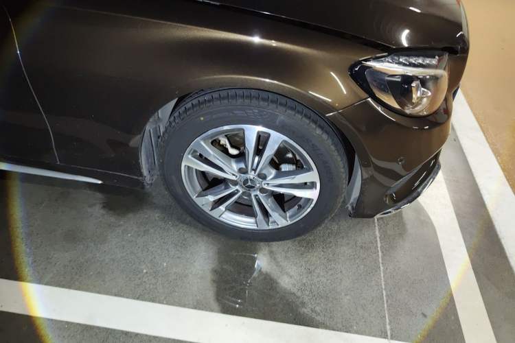 Used Mercedes-Benz C-Class 2018 C 200 L Sport Edition Right Front Wheel Hub