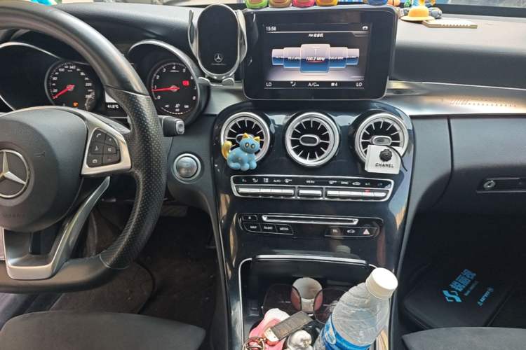 Used Mercedes-Benz C-Class 2018 C 200 Sport Edition Audio And AC Panel