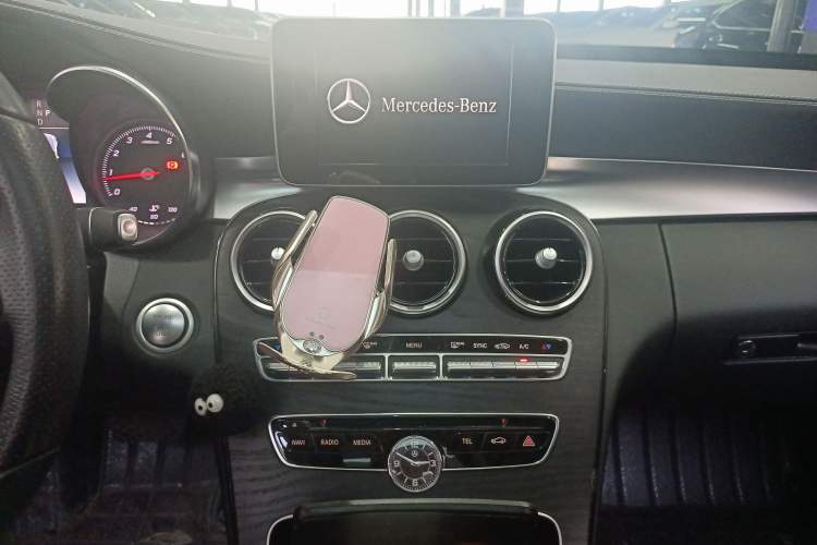 Used Mercedes-Benz C-Class 2018 C 200 L Sport Edition Audio And AC Panel