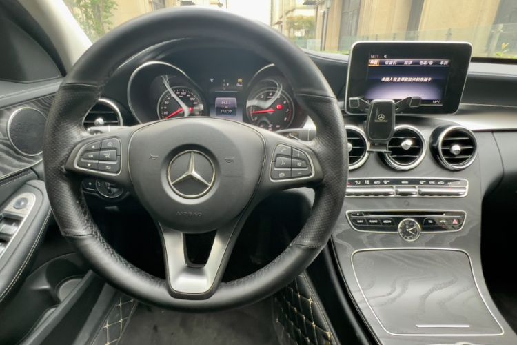 Used Mercedes-Benz C-Class 2018 C 180 L Fashion Edition Sport Version Audio And AC Panel