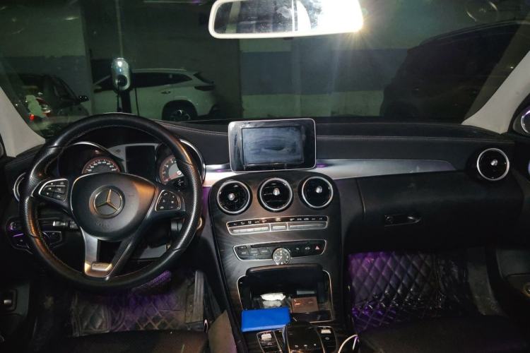 Used Mercedes-Benz C-Class 2018 C 200 L Sport Edition Achievement Special Edition Center Console