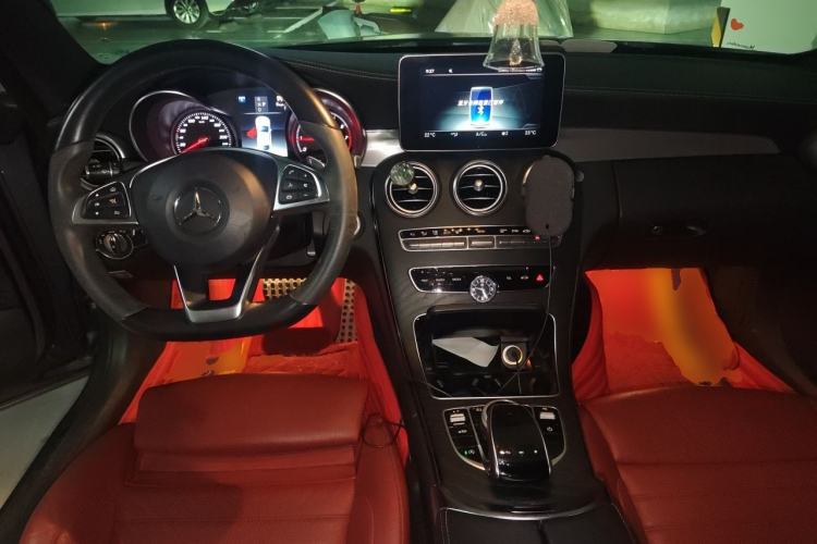 Used Mercedes-Benz C-Class 2018 C 300 Coupe Night Edition Center Console