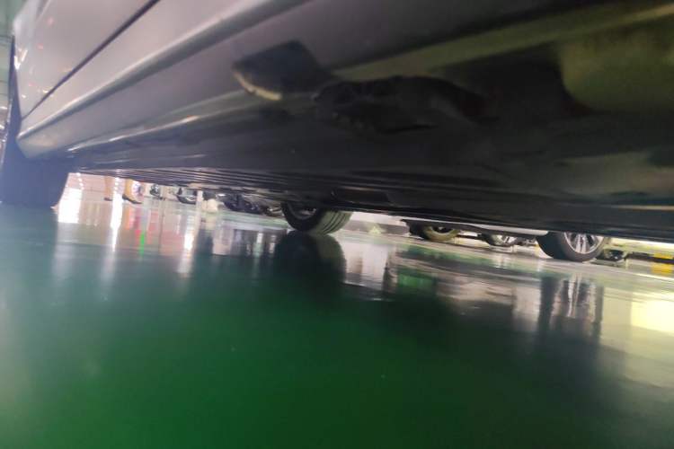 Used Mercedes-Benz C-Class 2018 C 200 L Sport Edition Chassis Front Right