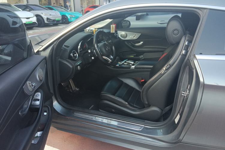 Used Mercedes-Benz C-Class 2018 C 200 4MATIC Coupe Driver Seat
