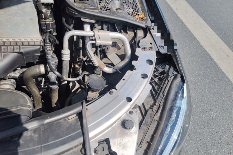 Used Mercedes-Benz C-Class 2018 C 200 Coupe Engine Bay Left