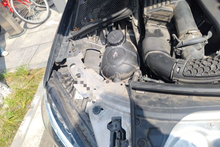 Used Mercedes-Benz C-Class 2018 C 200 Coupe Engine Bay Right