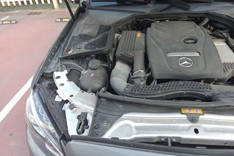 Used Mercedes-Benz C-Class 2018 C 200 4MATIC Coupe Engine Bay Right