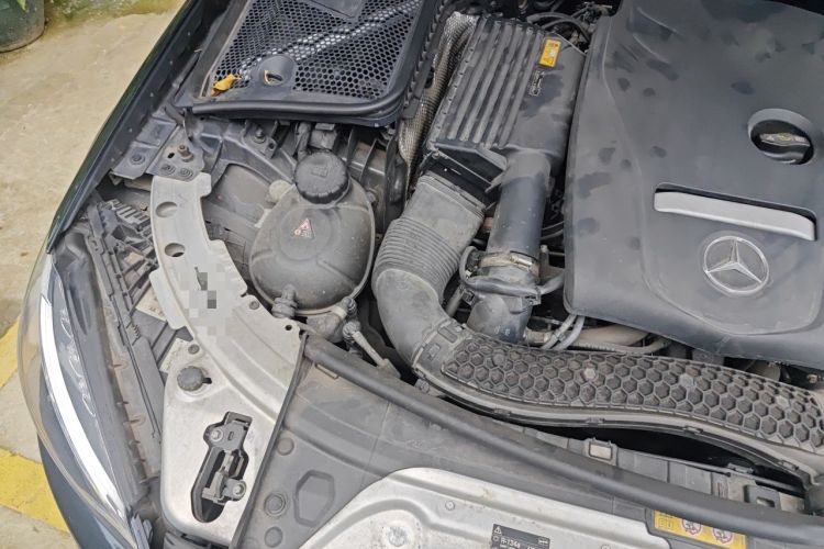 Used Mercedes-Benz C-Class 2018 C 200 L Sport Edition Engine Bay Right