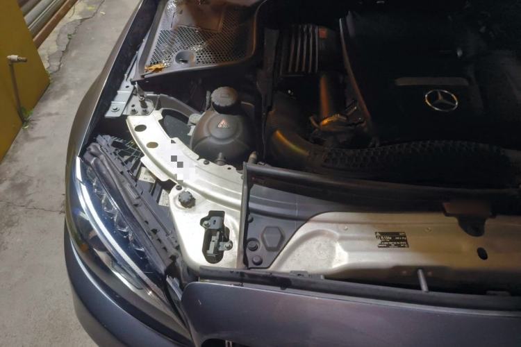 Used Mercedes-Benz C-Class 2018 C 200 L Sport Edition Engine Bay Right
