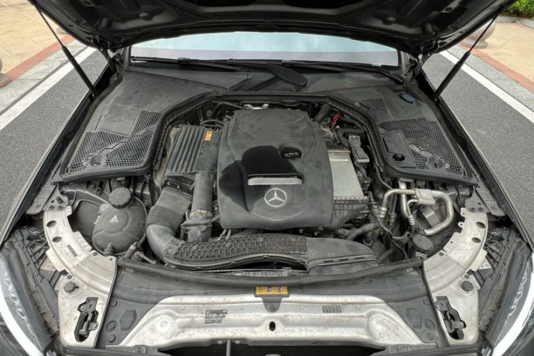 Used Mercedes-Benz C-Class 2018 C 180 L Fashion Edition Sport Version Engine Bay