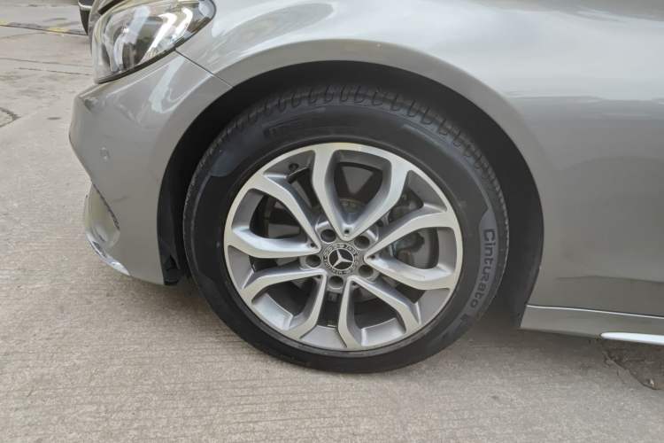 Used Mercedes-Benz C-Class 2018 C 180 L Fashion Edition Sport Version Exterior 3