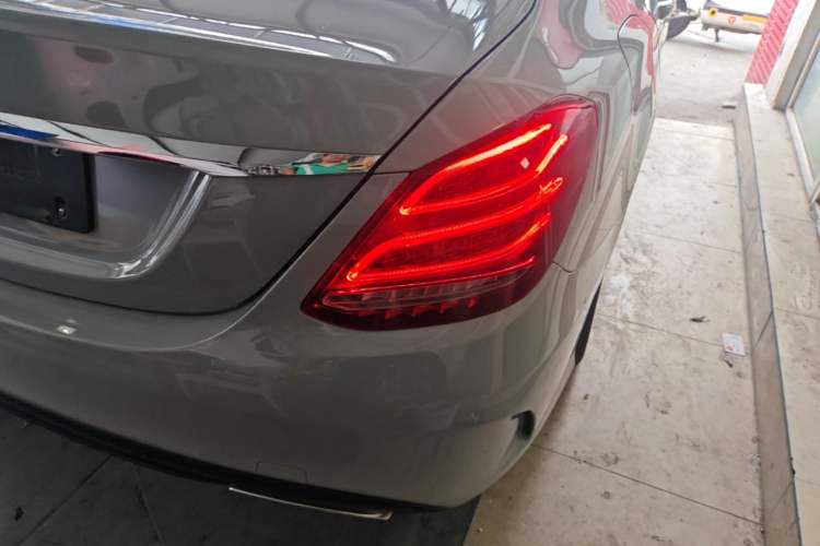 Used Mercedes-Benz C-Class 2018 C 200 Sport Edition Exterior 3