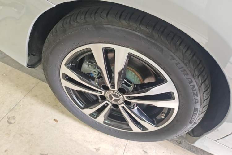 Used Mercedes-Benz C-Class 2018 C 200 Sport Edition Exterior 5