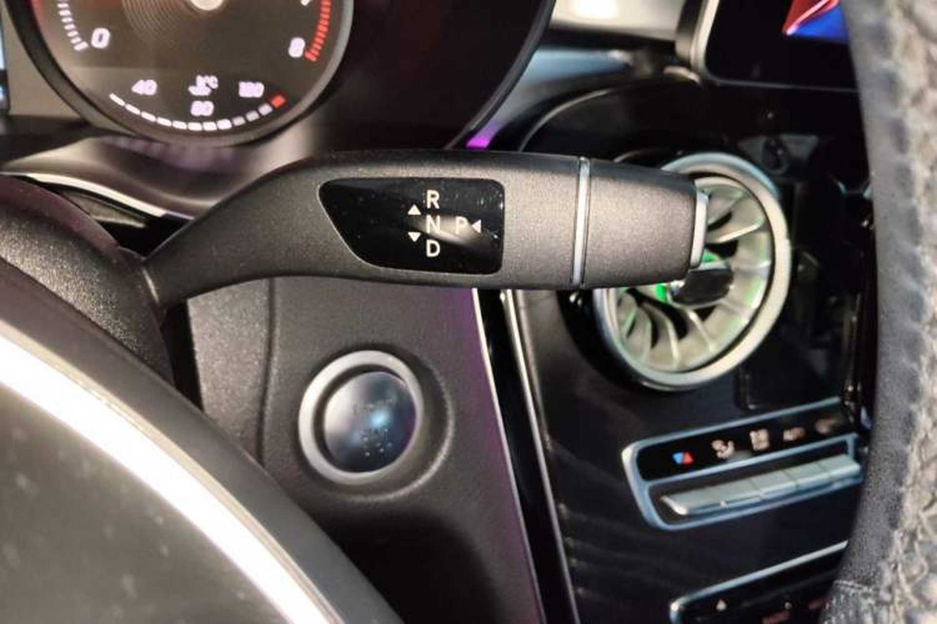 Used Mercedes-Benz C-Class 2018 C 200 L Sport Edition Achievement Special Edition Gear Lever