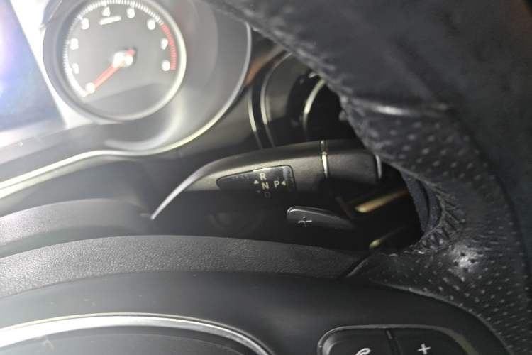 Used Mercedes-Benz C-Class 2018 C 200 L Sport Edition Gear Lever