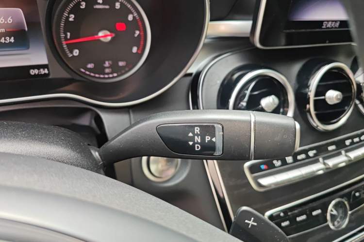 Used Mercedes-Benz C-Class 2018 C 200 L Sport Edition Gear Lever