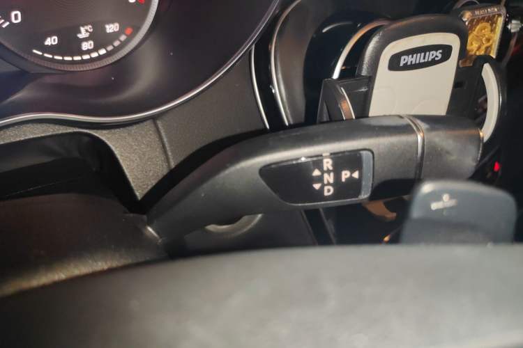 Used Mercedes-Benz C-Class 2018 C 200 L Sport Edition Gear Lever