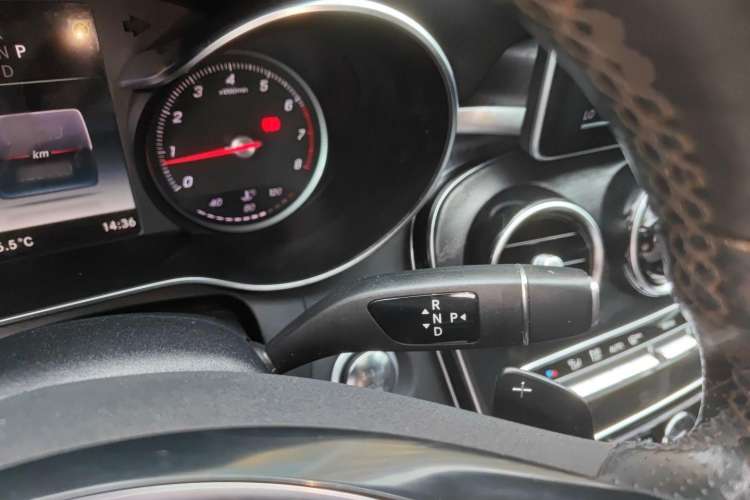 Used Mercedes-Benz C-Class 2018 C 180 L Fashion Edition Sport Version Gear Lever