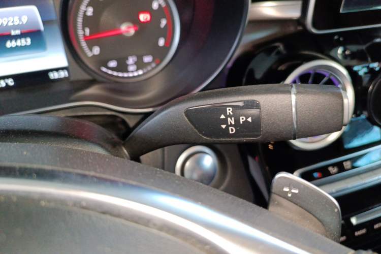 Used Mercedes-Benz C-Class 2018 C 200 Coupe Gear Lever