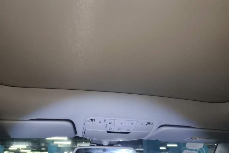 Used Mercedes-Benz C-Class 2018 C 200 L Sport Edition Headliner