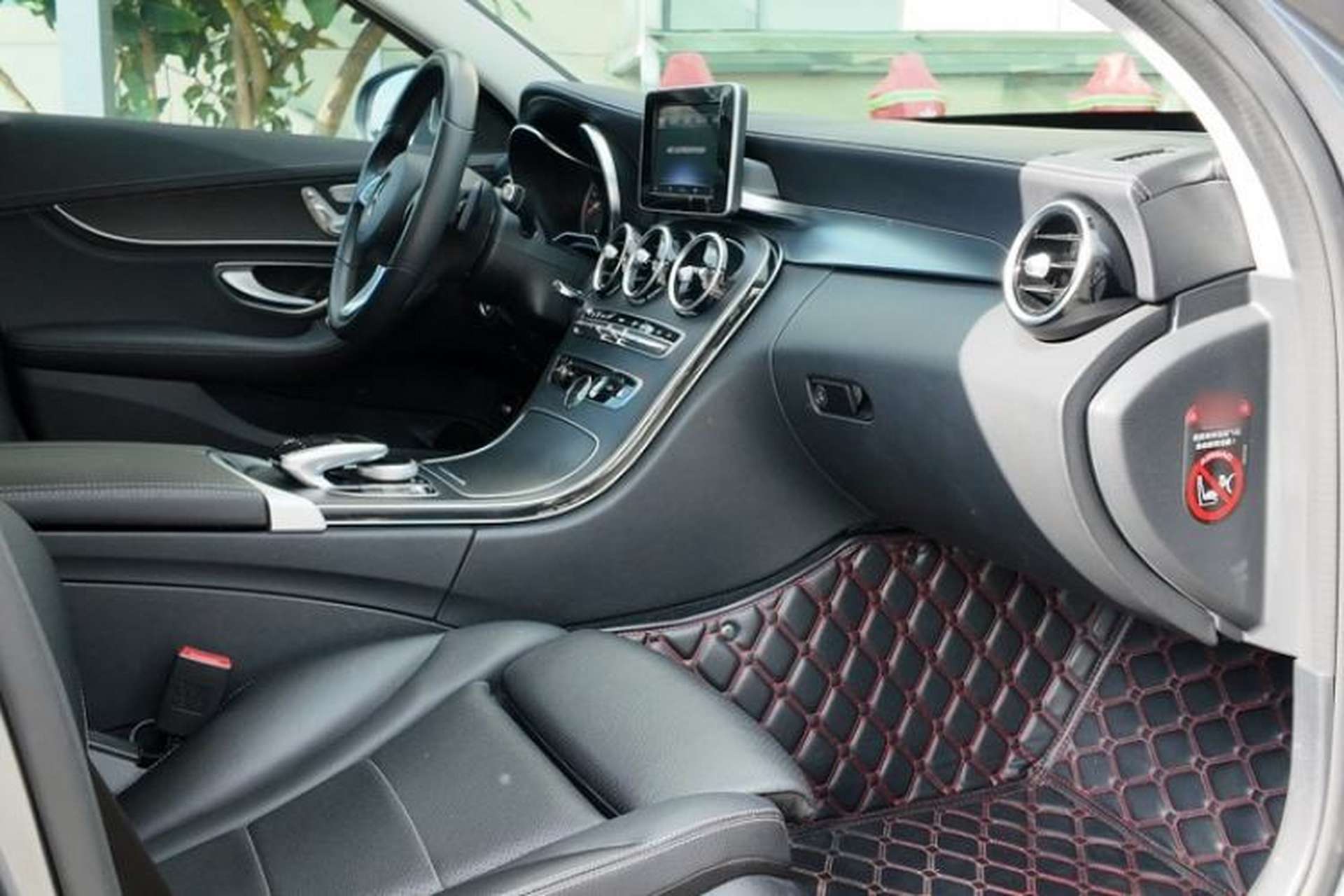 Used Mercedes-Benz C-Class 2018 C 200 L Sport Edition Interior 1