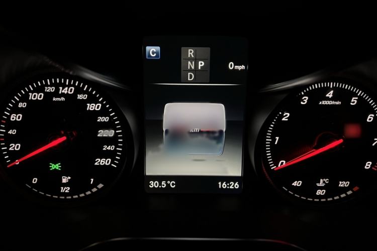 Used Mercedes-Benz C-Class 2018 C 180 L Fashion Edition Sport Version Interior 11