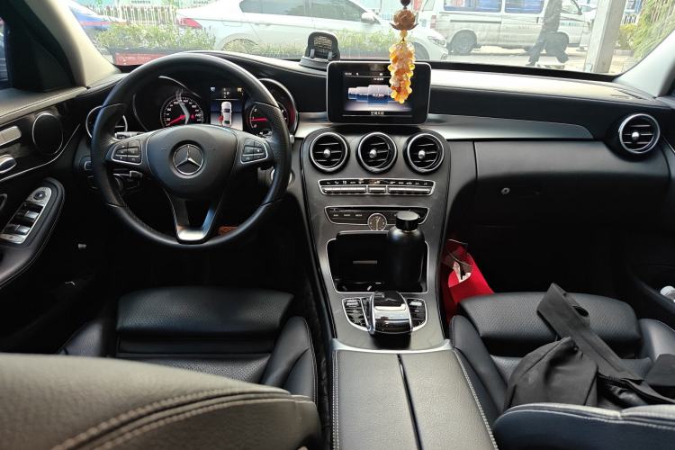 Used Mercedes-Benz C-Class 2018 C 200 L Sport Edition Interior 2