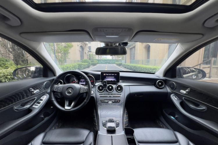 Used Mercedes-Benz C-Class 2018 C 180 L Fashion Edition Sport Version Interior 5