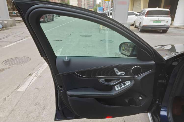 Used Mercedes-Benz C-Class 2018 C 180 L Fashion Edition Sport Version Left Front Door Interior