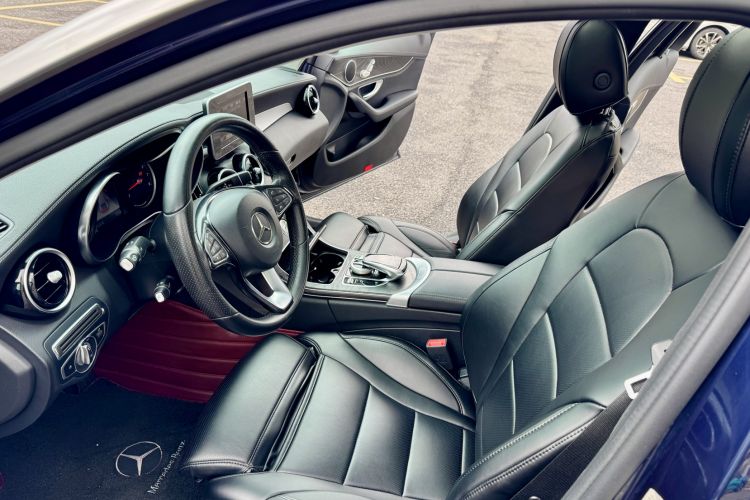Used Mercedes-Benz C-Class 2018 C 180 L Fashion Edition Sport Version Left Front Seat