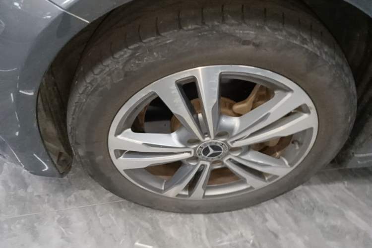 Used Mercedes-Benz C-Class 2018 C 200 L Sport Edition Left Front Wheel Hub
