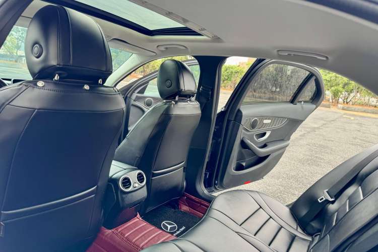 Used Mercedes-Benz C-Class 2018 C 180 L Fashion Edition Sport Version Left Rear Seat