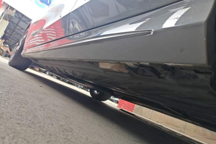 Used Mercedes-Benz C-Class 2018 C 200 Sport Edition Left Side Sill