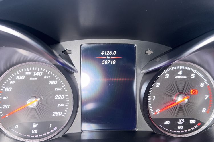 Used Mercedes-Benz C-Class 2018 C 200 L Sport Edition Odometer Close Up