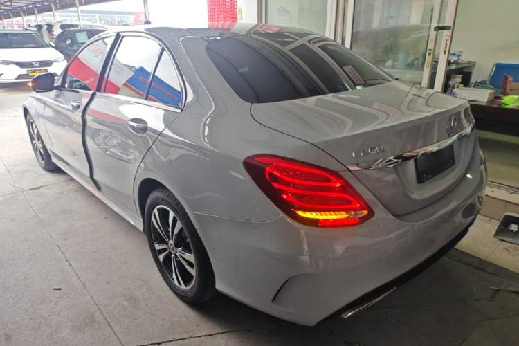 Used Mercedes-Benz C-Class 2018 C 200 Sport Edition Rear Left 45 Deg
