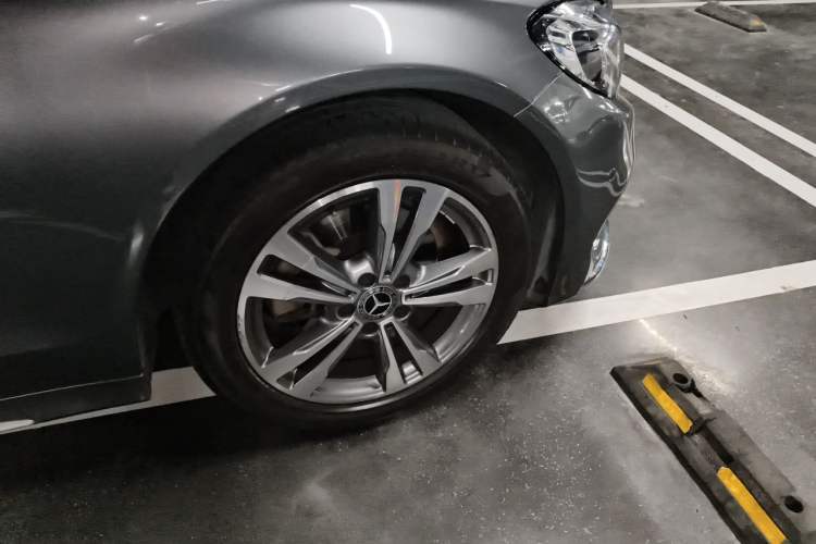 Used Mercedes-Benz C-Class 2018 C 200 L Sport Edition Right Front Wheel Hub