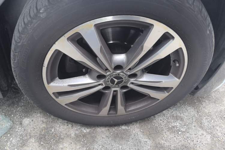 Used Mercedes-Benz C-Class 2018 C 200 L Sport Edition Right Front Wheel Hub