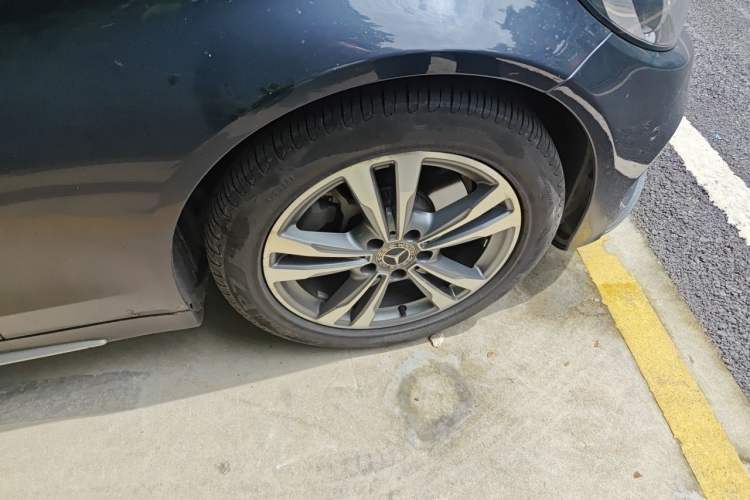 Used Mercedes-Benz C-Class 2018 C 200 L Sport Edition Right Front Wheel Hub