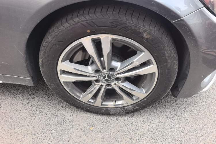 Used Mercedes-Benz C-Class 2018 C 200 L Sport Edition Right Front Wheel Hub