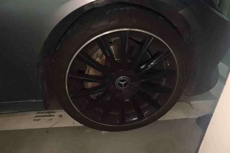 Used Mercedes-Benz C-Class 2018 C 300 Coupe Night Edition Right Front Wheel Hub