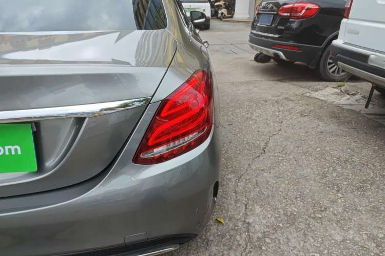 Used Mercedes-Benz C-Class 2018 C 180 L Fashion Edition Sport Version Right Rear Taillight