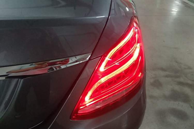 Used Mercedes-Benz C-Class 2018 C 180 L Fashion Edition Sport Version Right Rear Taillight